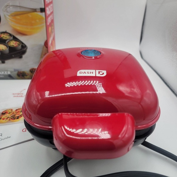 DASH EGG BITE MAKER Makes 4 Egg Bites 420 Watts - Picture 2 of 6